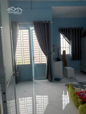 bán nhà 1 lầu 2pn căn góc thoáng mát hẻm c2 phạm hùng giá chỉ 2 tỷ 980