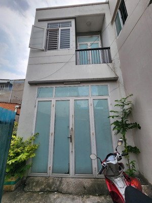 bán nhà đường trường chinh, gần an sương, sổ hồng riêng