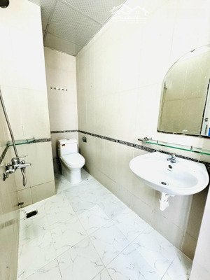 bán gấp mặt tiền đường tân mỹ q7 thu nhập 99tr/ tháng 9 lầu thang máy nhà mới