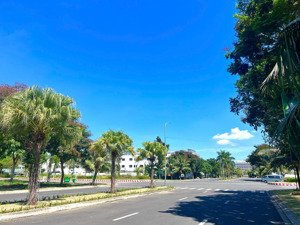 lô biệt thự 10x24 đường số 8 ven sông cạnh siêu thị aeon mall nhật bản