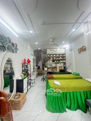 bán nhà mặt phố lê thanh nghị, bách khoa. dt 65m2 - mt 5,4m. giá nhỉnh 35 tỷ.