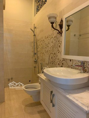 biệt thự eden 118/39 nguyễn văn hưởng p. thảo điền q2 ngang 22m