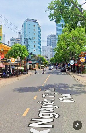 [ mặt tiền nguyễn thị minh khai _ ngang 6,5m ] ** cách biển trần phú : 700m giá: 32,3 tỷ.
