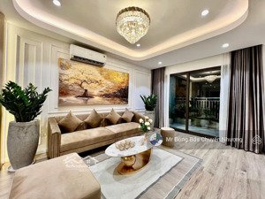 gia đình cần bán căn hộ 3 ngủ giá cực tốt trung tâm mỹ đình, sổ đỏ sẵn giao dịch, nội thất đầy đủ