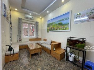 bán biệt thự cổ phố võng thị, ô tô cực gần, lô góc.