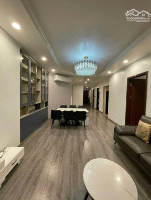 bán căn 2 ngủ 2 ban công siêu thoáng mát tầng trung tòa t2 times city giá 12 tỷ