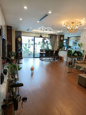 tôi cần bán chung cư usilk city 117m2, 3 ngủ, 2 vs nhỉnh 6 tỷ