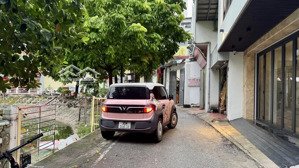 nhà ngọc lâm long biên 5 tầng oto đỗ cổng 30m2 mt 7.4m 7. x tỷ