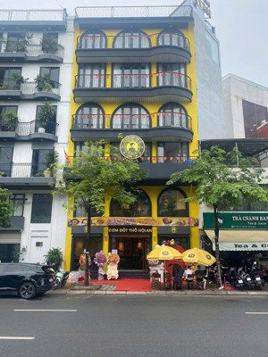 cho thuê mặt bằng kinh doanh mặt phố văn cao-hướng lên hồ, diện tích 100m2x3tầng, mặt tiền 10m