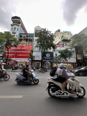 mặt phố nguyễn chí thanh - lô góc 3 mặt thoáng - kinh doanh - vỉa hè rộng -12 tỷ dt:37m -mt:5m