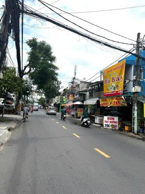 siêu hot nhà mặt tiền lạc long quân, q.11 giá rẻ nhất khu vực