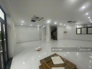 cho thuê flc mặt tiền 8m nhà ht đẹp điêu hoà âm trần giá 35 tr lh 