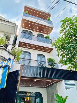 bán nhà mặt tiền đường cmt8,p 10,q 3-245m2 ,5,6mxx26m,kinh doanh cho thuê,giá 45 tỷ