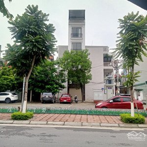 bán nhà ngõ ôtô tránh phúc lợi long biên dt 30m2 6tầng gara ôtô 8.7 tỷ