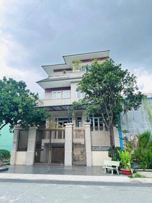 gấp bán góc 2mt đỗ pháp thuận, q2 - dt 8 x 21m, 165.5m2 - hầm 4 tầng - hđt 60 tr/th - giá 35 tỷ