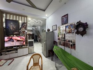 bán nhà 2 tầng-ngay cao đẳng công thương-phước long b-75m2-nhỉnh 5 tỷ