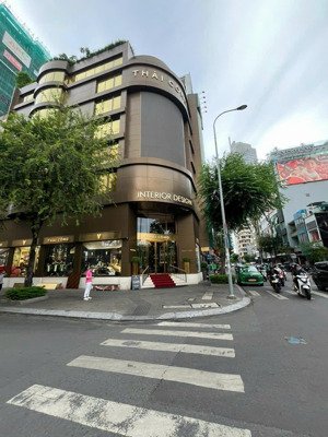 góc 2mt đẹp! mặt tiền lê văn sỹ. p12. q3. dt : 5.5*25m. 5 tầng. hđt 100tr/th. giá 47 tỷ tl