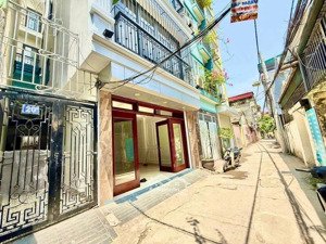 nhà đẹp bồ đề- hồng tiến- lô góc gara oto- ngõ thông- 45m 4 ngủ- sđcc- đầy đủ nội thất sẵn ở ngay