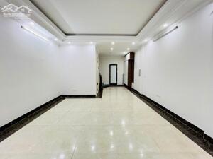 Chính chủ cần bán nhà Phân Lô Phùng Chí Kiên 45 m2 xây 6 tầng thang máy 15,5 tỷ