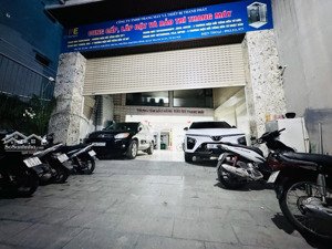 bán nhà 2 lô khương trung 171m - 8 tầng - mt 8m. ngõ rộng 2 ôtô tránh dòng tiền ổn định 150tr/th