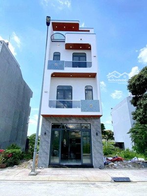 nhà trệt + 2 lầu kdc phúc đạt, dĩ an 4tỷ6 dt 60m