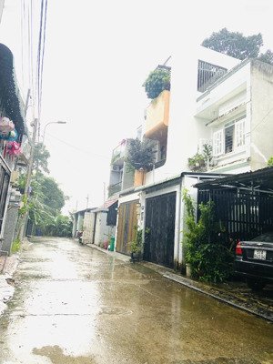 đất hxh 1/ vài chục mét ra võ văn hát 70.3 m (4x18), 4.7tỷ , long trường q9