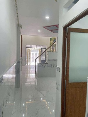 bán nhà đẹp , bình chánh , 68m2 , 3 phòng ngủ , chính chủ , giá 2,590 tỷ
