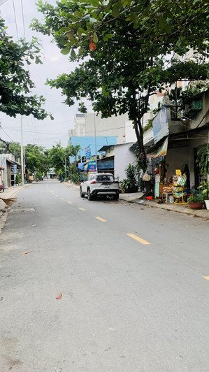 nhà mặt tiền trần thị hè đường rộng 10m, vị trí ngay hiệp thành city, dt 4,6x24m, giá 6,6 tỷ