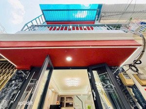 anh dũng chủ nhà cần bán gấp căn trần thái tông, trong 10 ngày với giá vô cùng hời chỉ 3ty300