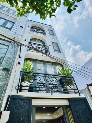 giảm ngay 200 triệu bán nhà trương quyền,võ thị sáu,quận 3-giá:5tỷ610/67,5m2(4,5x15)-sổ chính chủ