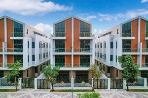 bán biệt thự tứ lập tại vhop3 giá chỉ 150tr/m. chính sách tháng ngâu ưu đãi 2.8%