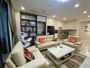 đầu tư an toàn: căn hộ 3pn 118m, view bitexco, có sổ & hđ thuê 42tr giá 36 tỷ