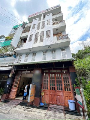 bán nhà 8x17met, đúc 5 tấm đường nhựa 10m đỗ nhuận, quận tân phú. sát lê trọng tấn, vị trí đắc địa