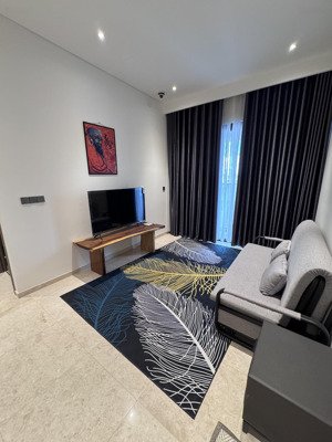 khách thân gửi bán căn 1pn - 58m2 - đã sẵn sổ - giá 12 tỷ all in, nhà đẹp như mới. xem nhà 24/7