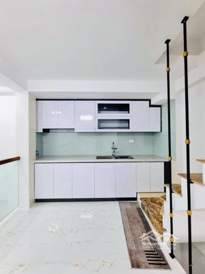 chỉ hơn 5 tỷ - lô góc, kinh doanh nhỏ - dt 20m2 - khương trung, thanh xuân - ngõ thông thoáng