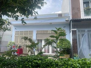 bán nhà c4 sát đường tây hoà dt 100m2 chỉ nhỉnh 5tỷ