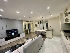 cần bán căn hộ 3pn (106,2m) full đồ ở sunsquare, giá 8.3tỉ - lh/ 