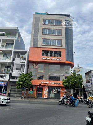 siêu phẩm! bán nhà mặt tiền hoàng hoa thám - dt: 10 x 25m - 4 tầng - hđt: 130 triệu. giá 50 tỷ