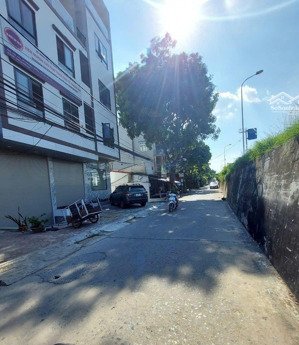 bán nhà mặt phố tại đường an dương vương 183m2, giá 34 tỷ. tây hồ