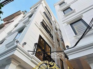 nhà lai xá sát phố nhổn, chỉ hơn 100m ra mặt đường ql32 và chợ , siêu thị. ( ảnh thật )