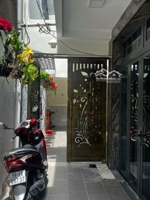 siêu phẩm giá rẻ - 2 tầng - 63m2 - 3pn - đường trường chinh - giá 6 tỷ 660