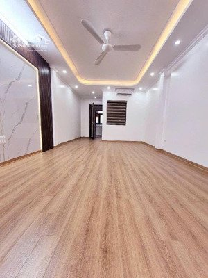 siêu phẩm từ liêm, mặt phố kinh doanh sầm uất, dt 60mx5t giá chỉ 23,x tỷ.