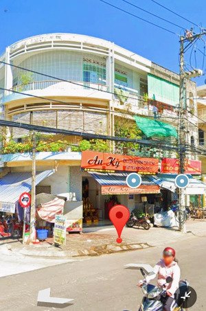 { shophouse 1,5 tầng, mặt tiền 2/4 _ đối diện chợ vĩnh hải } * vỉa hè siêu to * giá : 6,8 tỷ