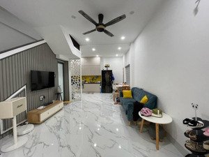 bán nhà kiệt oto lưu thông tại ông ích khiêm, thanh bình, hải châu, đà nẵng - 2 mặt kiệt thoáng mát