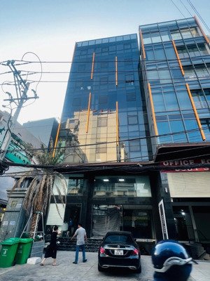 tòa nhà mặt tiền lê hồng phong, quận 5 - dt 10x22m - 1.530m sàn - hầm 8 tầng - 500tr/th - 175 tỷ