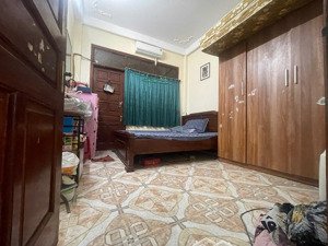 nhà thoáng dân xây chắc chắn, ngõ thông ba bước ra phố, kv hiếm nhà bán.dt 23m 4t mt3,3m giá 5,1ty