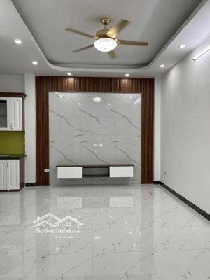 hiếm. nhà 5 tầng thang máy trương định - hai bà trưng - gần phố - vị trí đẹp - giá 8,5 tỷ