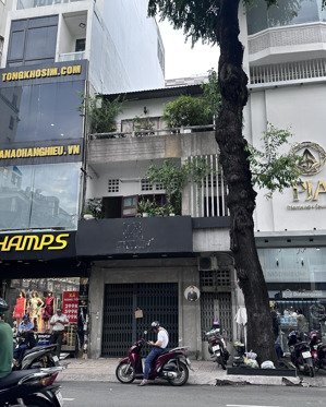 bán nhà khan hiếm đường võ văn tần, quận 3 - dt: 5,5x15m - 3 tầng - giá chỉ 22 tỷ