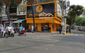 sản phẩm khan hiếm duy nhất góc 2 mt cộng hòa, p.4, quận tb, dt: 10 x 20m,hầm +7 tầng giá: 45 tỷ tl