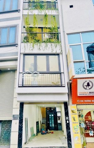 bán nhà thạch bàn long biên 45m2, 6 tầng thang máy, kinh doanh, đường 2 xe tải tránh, giá 8.85 tỷ